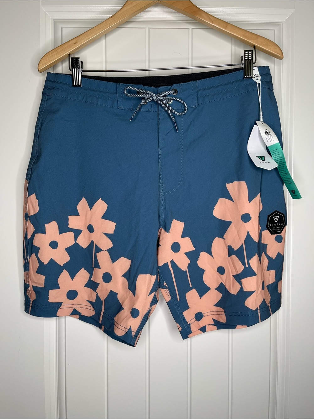 Vissla Waterlogged Boardshort Harbor Blue Mens Size 32 Floral Summer Swimsuit